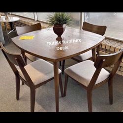 5-Pc Dining Table Set 