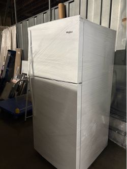 Whirlpool Top Freezer Refrigerator – White