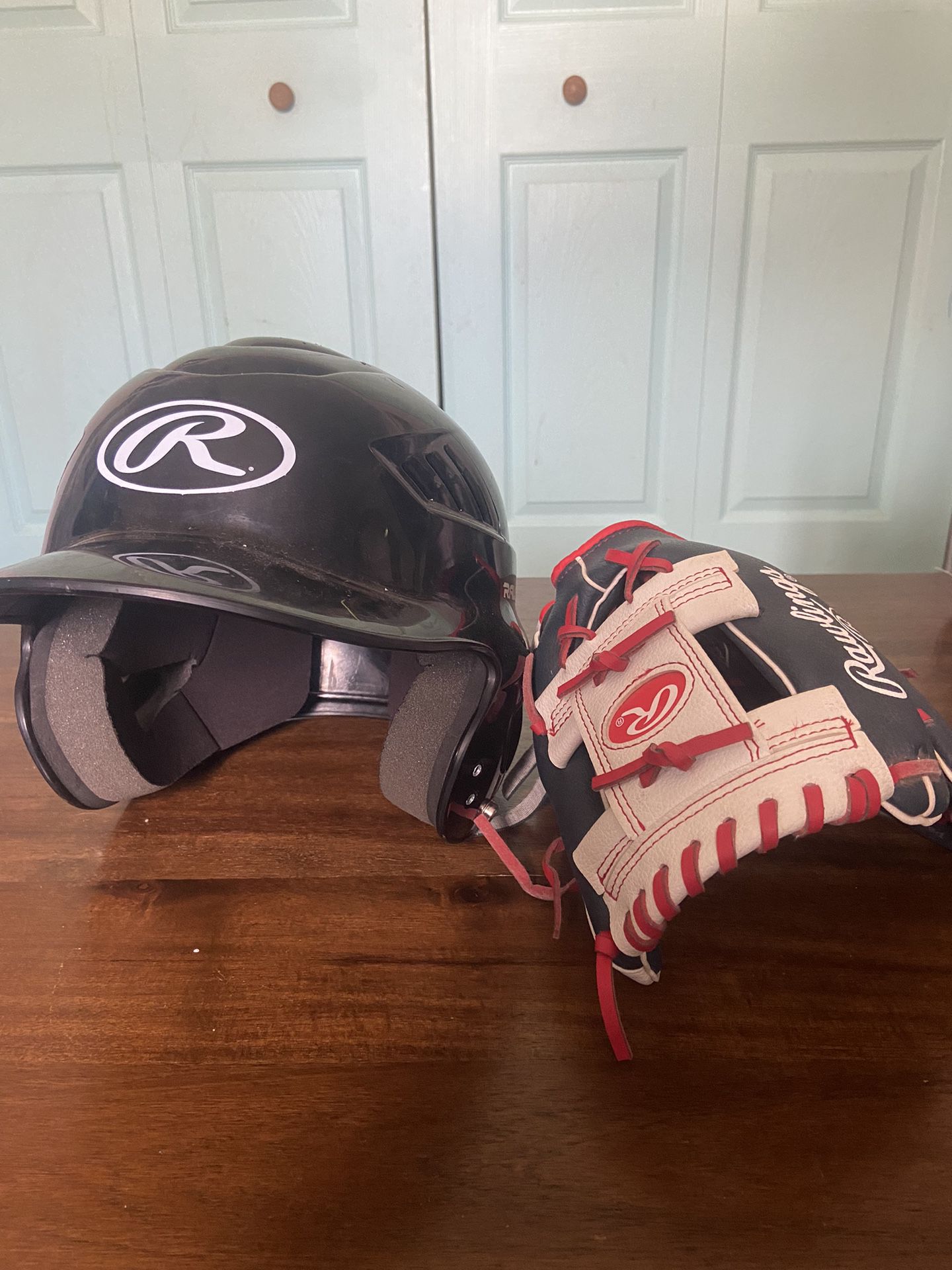 Baseball Helmet And glove 