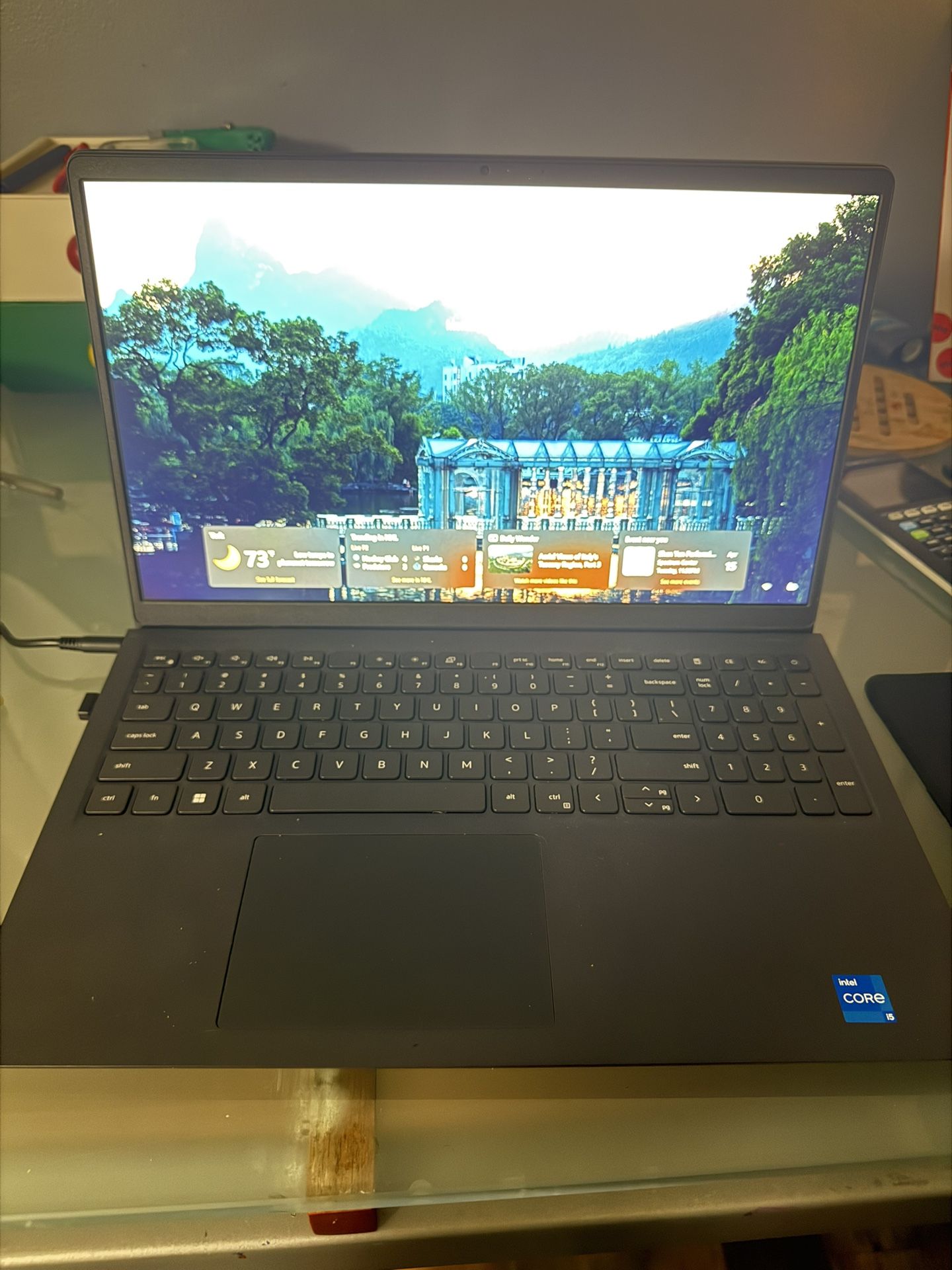 Dell Inspiration 15 3520 16 GB ram 453 gb