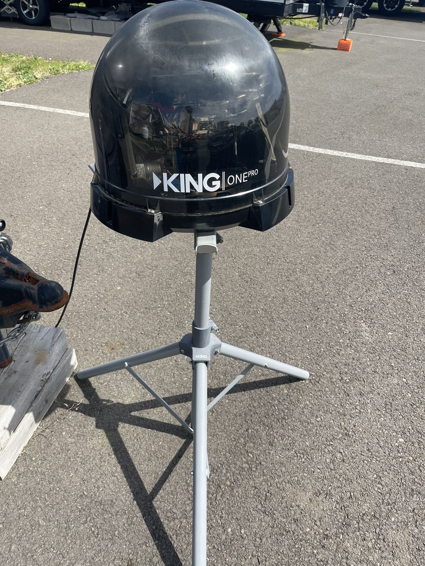 King RV Satellite *Lowered Price*
