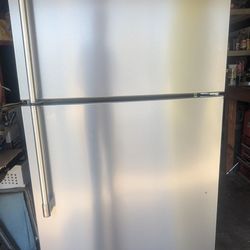 Kenmore refrigerator 21 cu ft