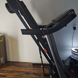 Treadmill In Good condition Normal use For Sale 