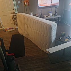 Twin size bed