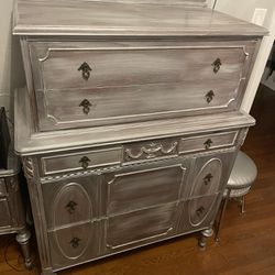 Vintage Dresser Chest And Nightstand 