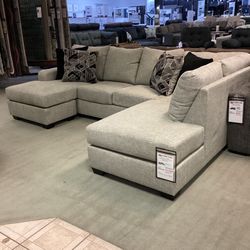 Megginson 2pc Sectional with Chaise