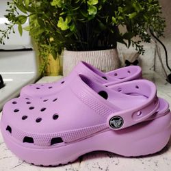 Purple crocs size : 6-7-8