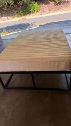 Full Size Mattress Bed w/Frame