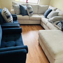 SECTIONALS/ ACCENT CHAIRS 