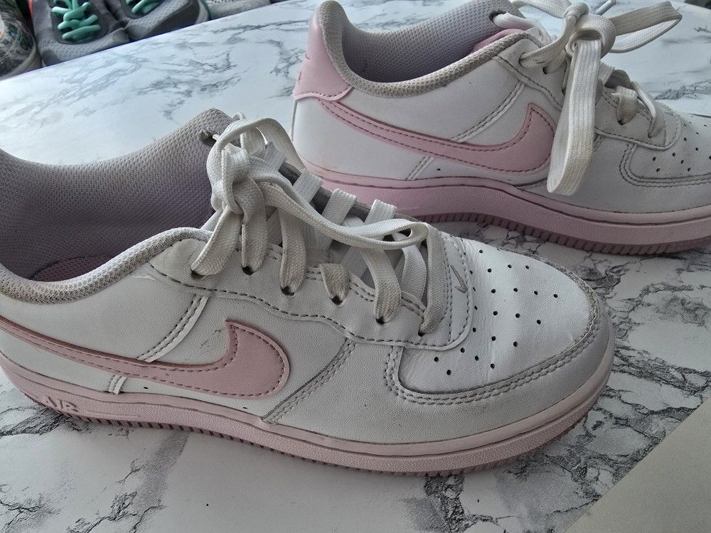 Nike Girls