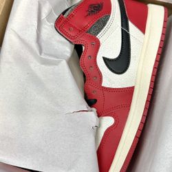 Jordan 1 High OG Chicago Size 5C & 3Y BRAND NEW