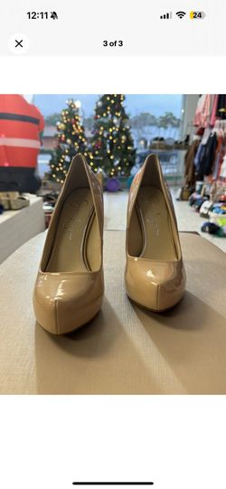 Jessica Simpson Women’s Cambredge Pointed Toe Pump/ Beige/ Size 8.5