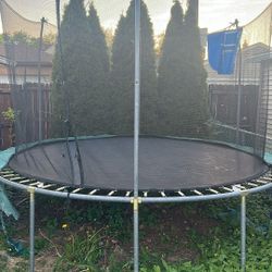 Trampoline With Safety Net