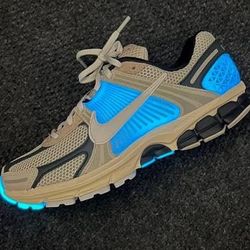 Nike Vomero”supersonic” sz10.5