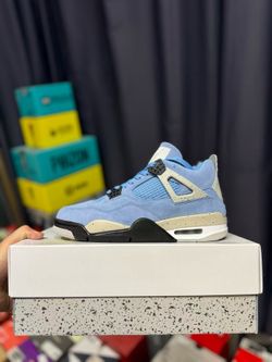 Air Jordan 4 Retro UNC University Blue (GS) Shoes Size 10