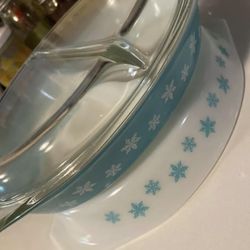 Vintage Pyrex Divided Casserole Dish 1 1/2 Qt White with Blue Snowflakes and Lid