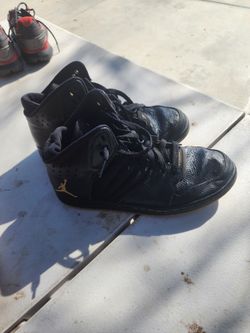 Black Jordan Shoes Size 8