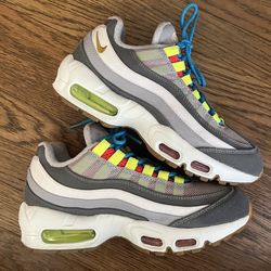 NIKE AIR MAX 95 SHOES