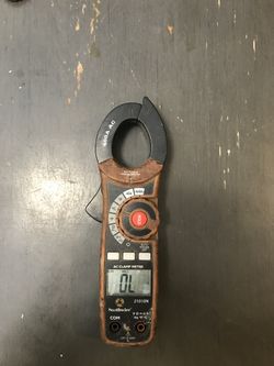 Southwire 21010N CAT III 600V 400A AC Clamp Meter