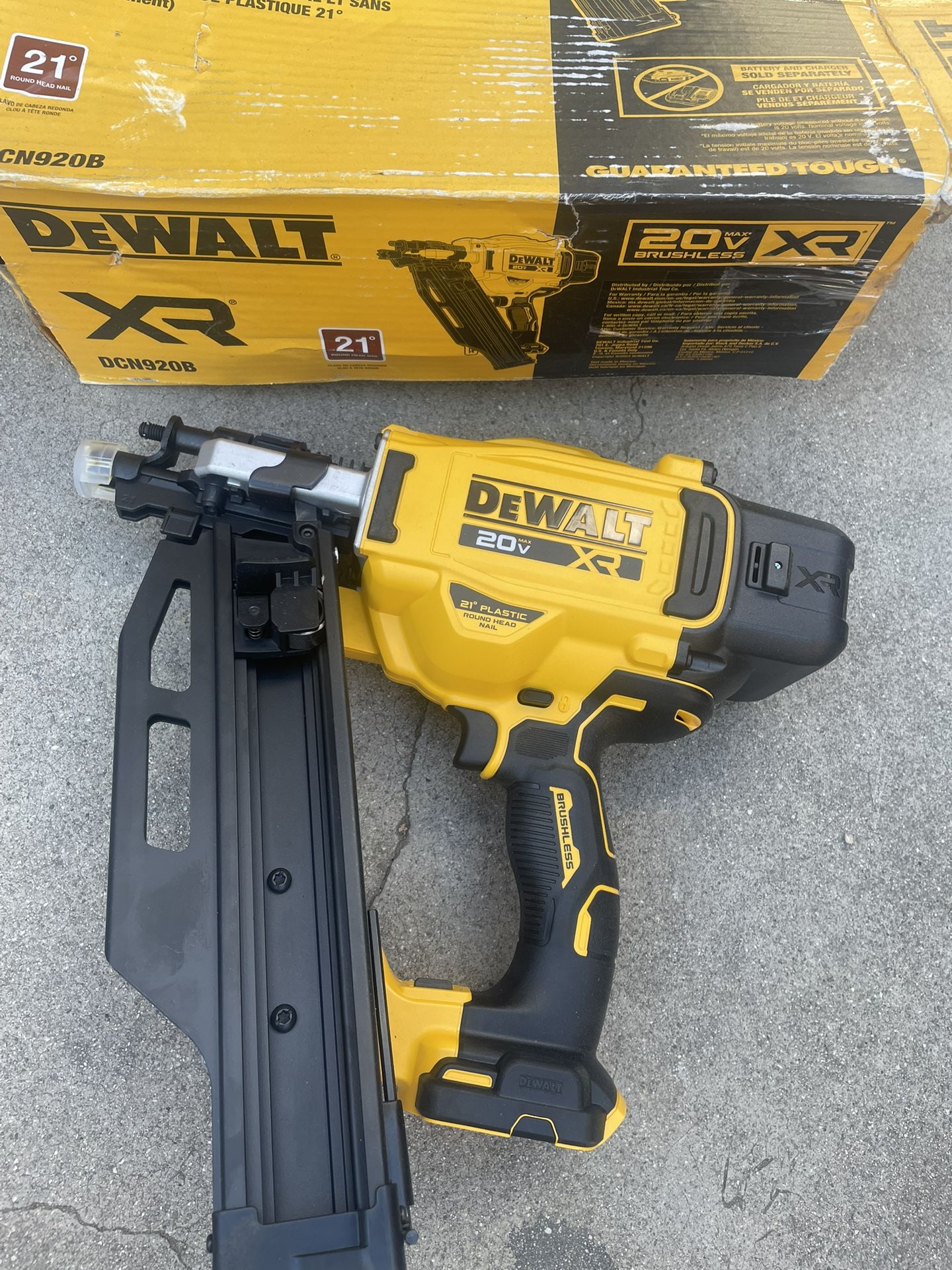 DEWALT 20-Volt 21° Cordless Framing Nailer (Tool-Only)
