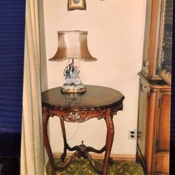 ANTIQUE FRENCH PROVENCIAL CARVED PARLOR TABLE