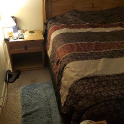 Queen Bed Set. Dresser, 2 Night Stands
