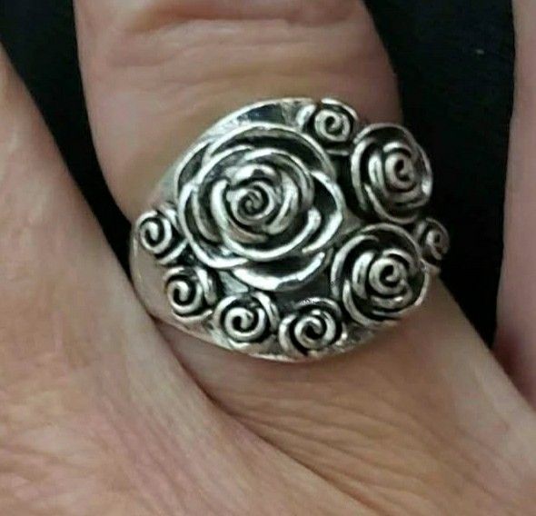 Rings, ROSE/FLORAL DESIGN Ladies Sz 6 & 8