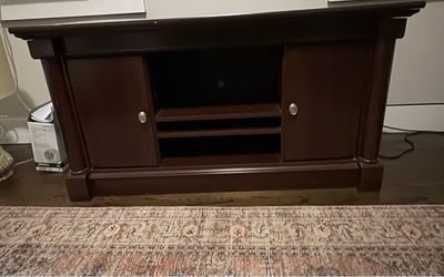 T.v.stand.w-doors/shelves