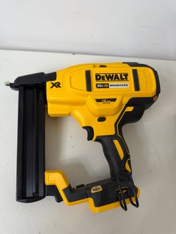 DeWalt 20V XR Brushless 18GA Stapler