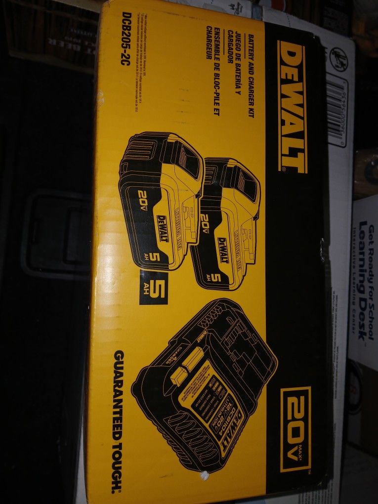 Dewalt 2 Pack 5.0 Batteries And 4a Fast Charger