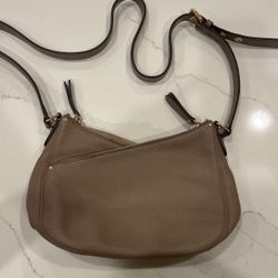 MICHAEL KORS Piper Tan Leather Criss Cross Zipper 