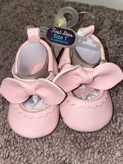 New pink baby girl shoes