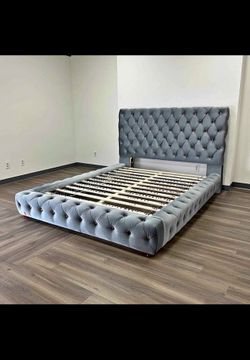 New queen Bedframe