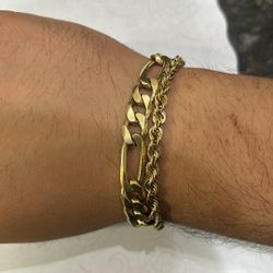 14k Figaro Bracelet 