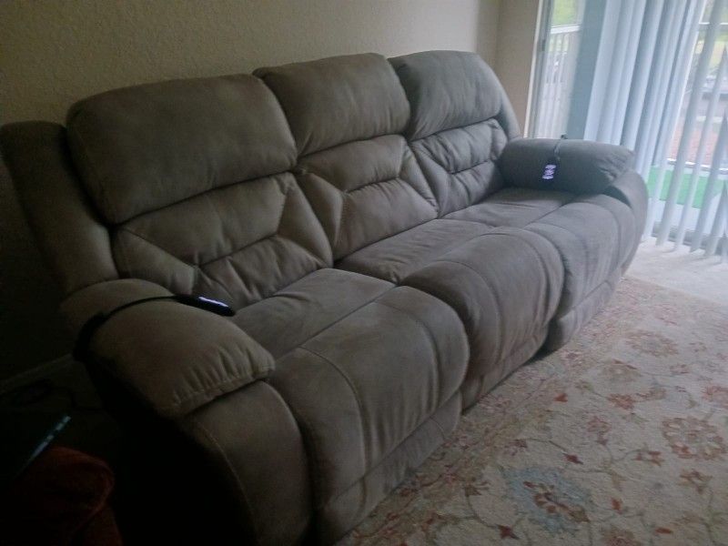 Sofa/ Recliner