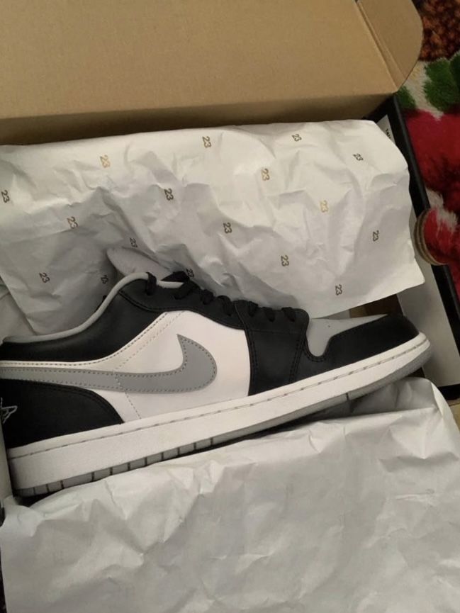 Air Jordan 1 Low ‘ Smoke Grey ‘