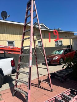 Escalera de 12 pies de fibra de vidrio perfectas, condiciones