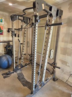 Nautilus SmithMachine with Cable crossover