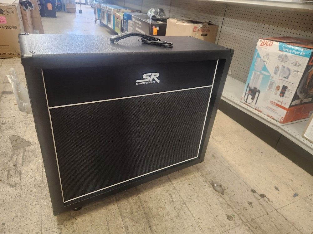 Monoprice Stage Right Series Guitar Amplifier SB 2x12 Extension Cabinet with 2X Celestion V30 Speakers (625915)
New 
225$ cash no tax 
Pick up Mesa Al
