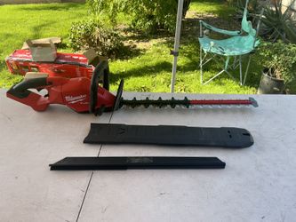 Milwaukee M18 FUEL 18-Volt 24 in. Brushless Cordless Battery Powered Hedge Trimmer (Tool-Only)