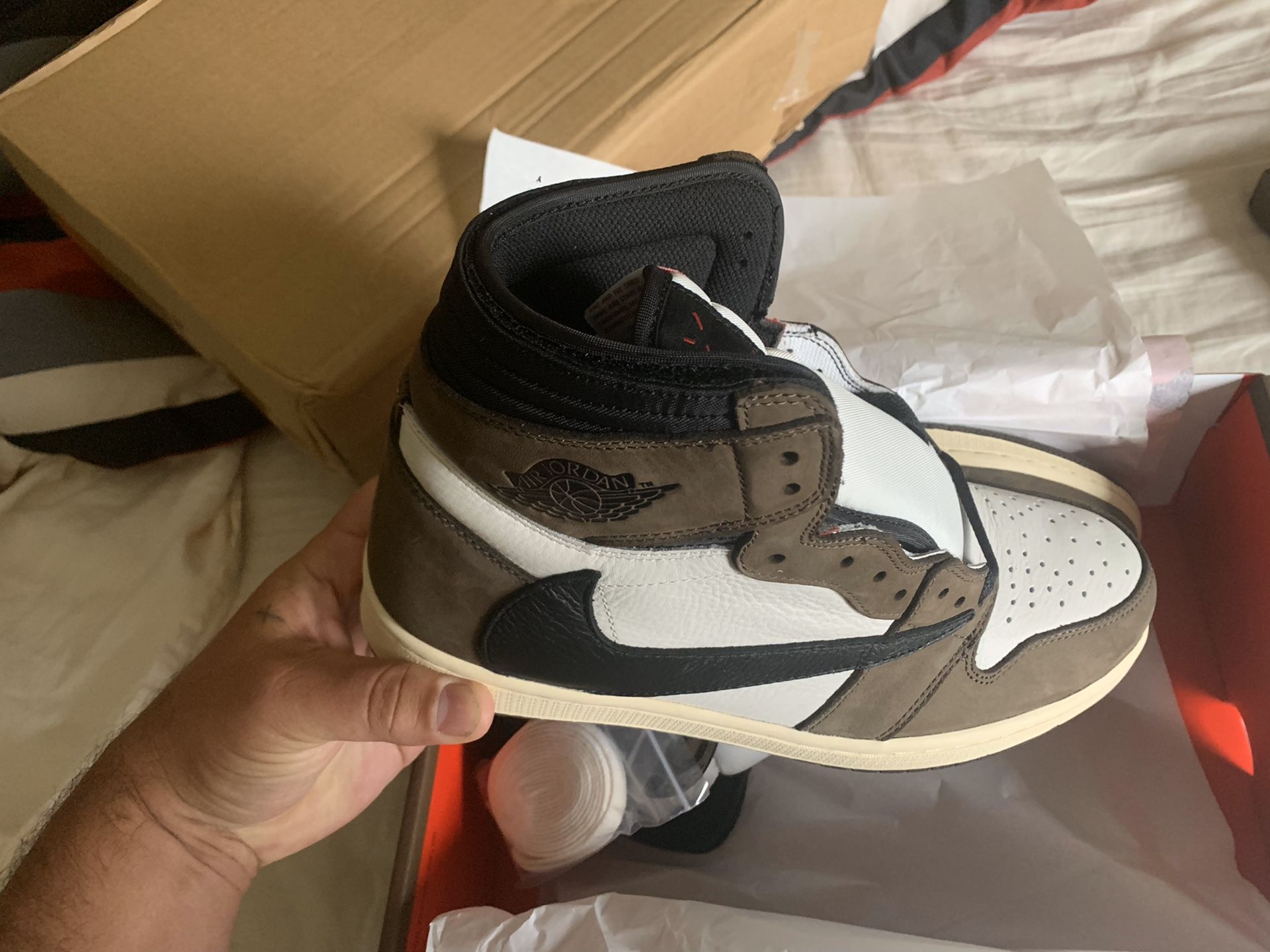 Travis Scott Air Jordan’s size 10