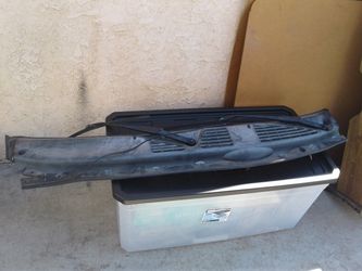 2006 Chevrolet Trailblazer SS Windshield Wiper Cowl