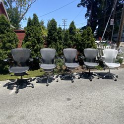 “Herman Miller Remastered Aeron Chairs Size B”