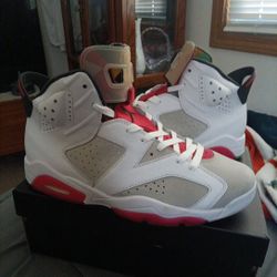 2020 JORDAN RETRO 6 HARES 100% AUTHENTIC GURRENTEED Size 10 $125.00 O.B.O 