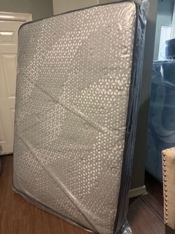 Full size mattress