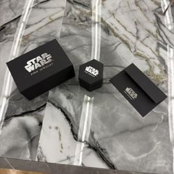 BRAND NEW STAR WARS YODA NECKLACE