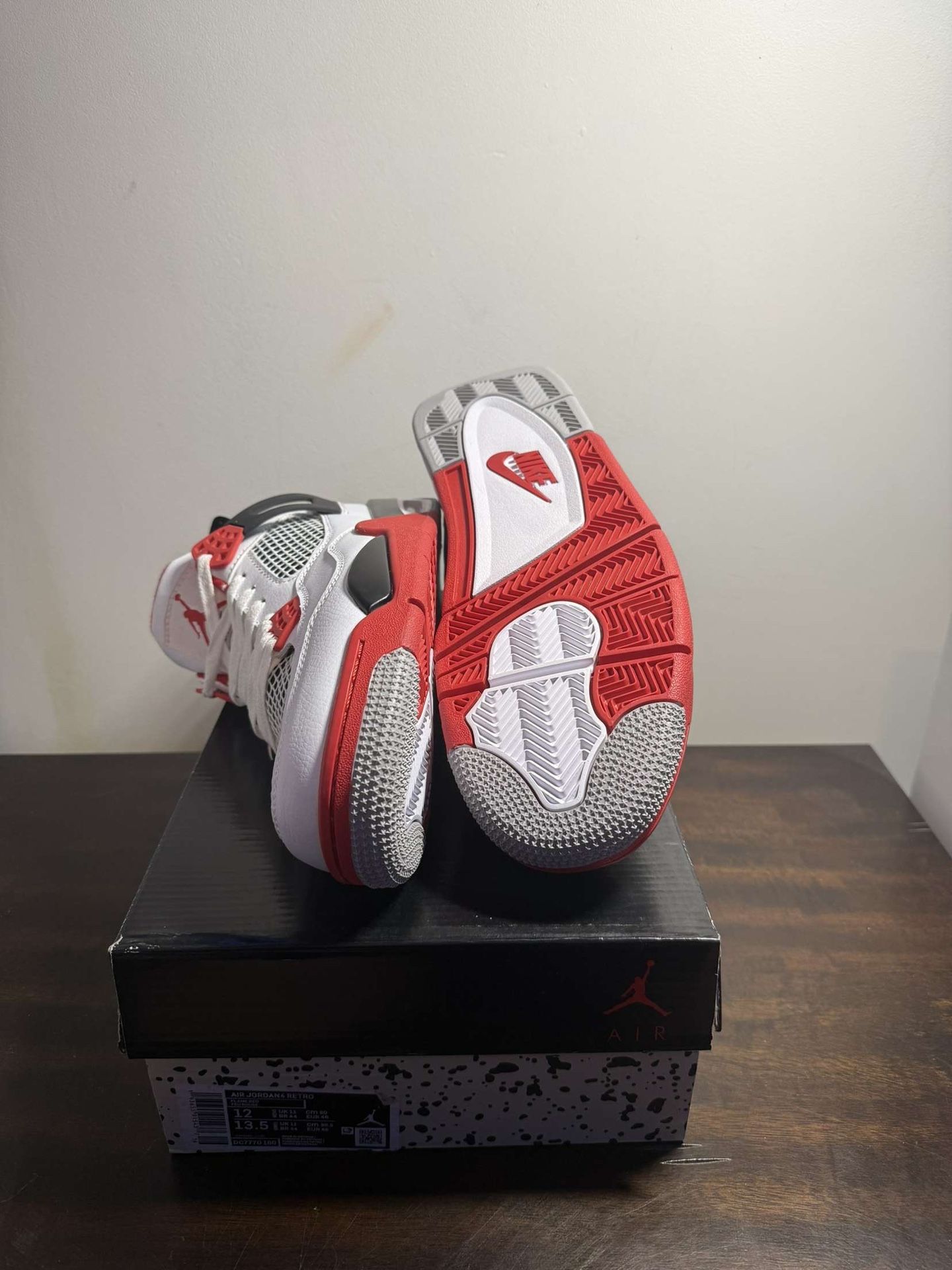 Jordan 4 Fire Red