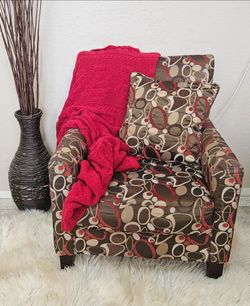 American Furniture Warehouse Layla Reflections Accent Chair. Home Decor ✨️🛋