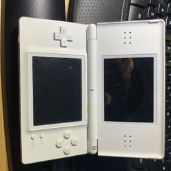 Nintendo DS Lite