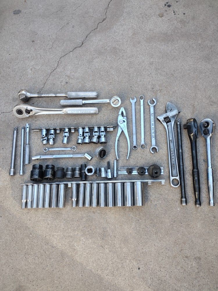 Assortment Of Good Tools Mostly Craftsman 60 Cash For All Of It 75th Ave Indian School Serious Buyers Only Please